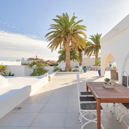 Andalusian Salt Pool Bliss Villa *